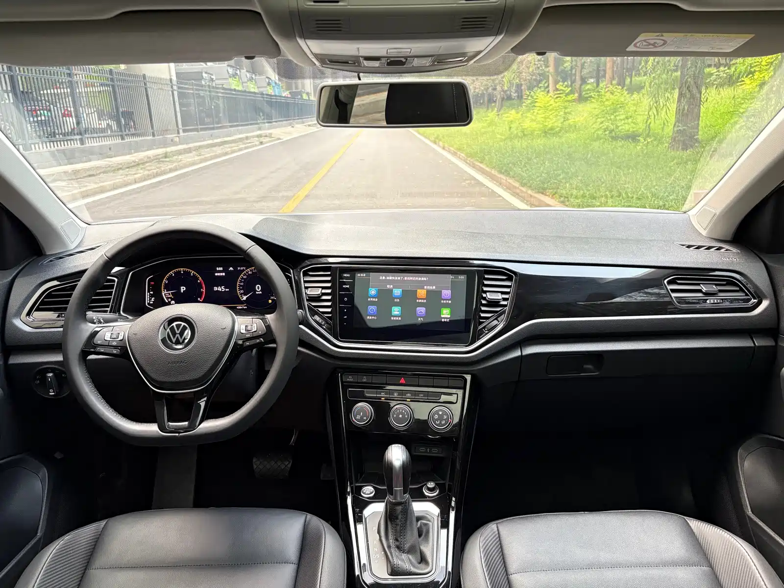 Фото 5 - Volkswagen T-ROC