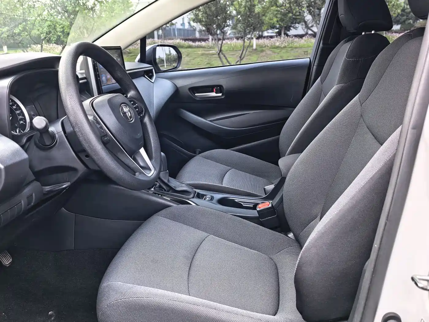 Toyota Corolla 2021 1.2T S-CVT Pioneer Edition фото 4