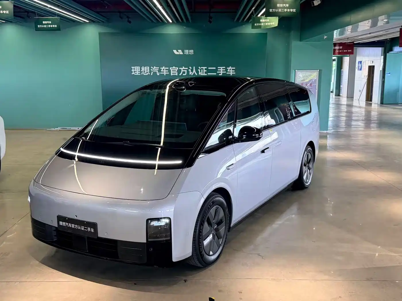 Li Auto MEGA 2024 2024 Ultra