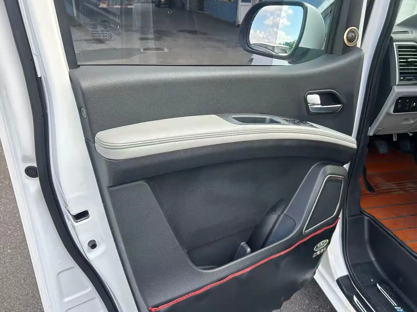 JAC Refine Refine M4 2019 2019 Business Travel Series 1.5T Manual Hybrid Business