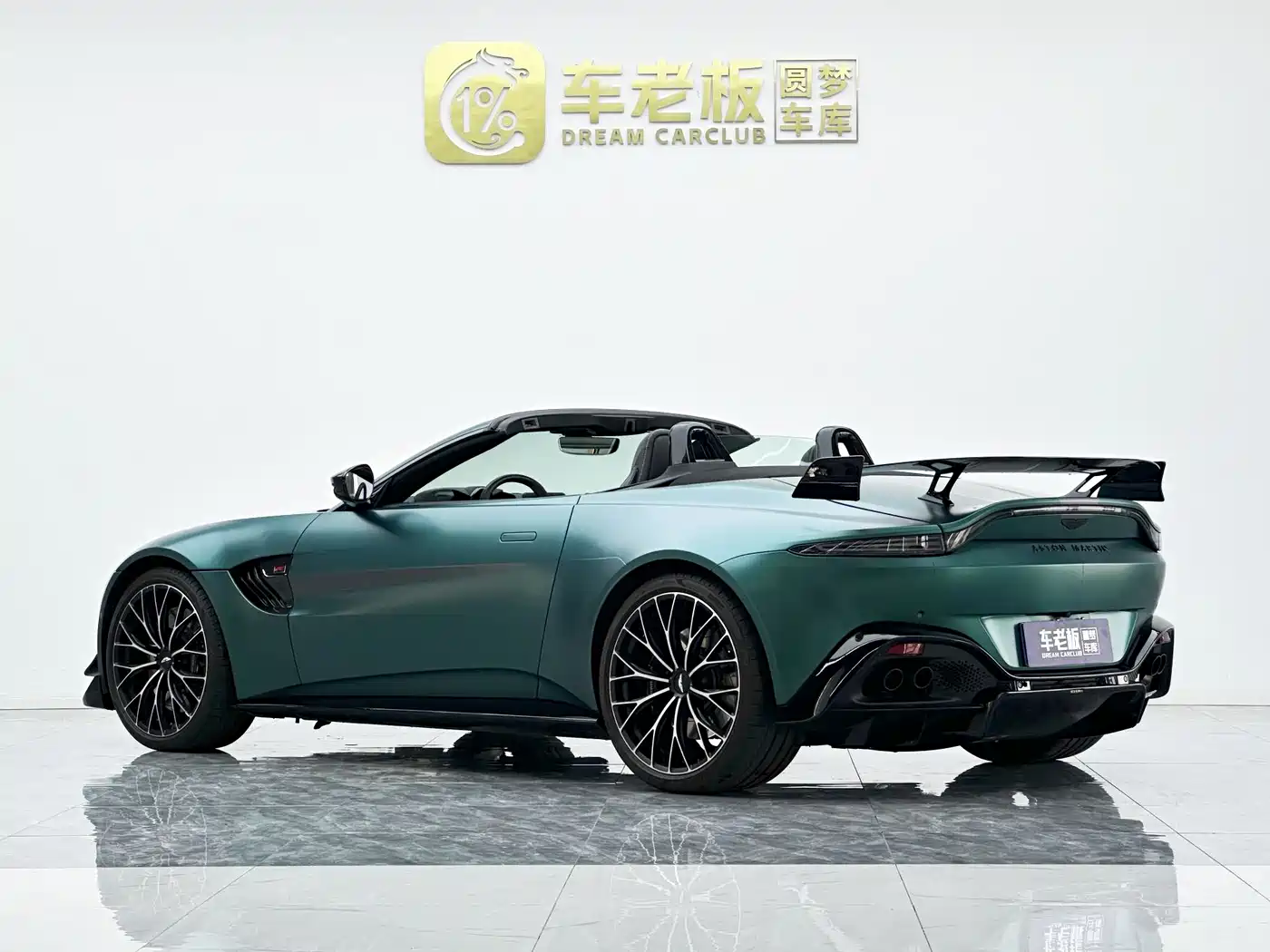 Aston Martin V8 Vantage 2022 4.0T V8 F1 Edition Roadster фото 6