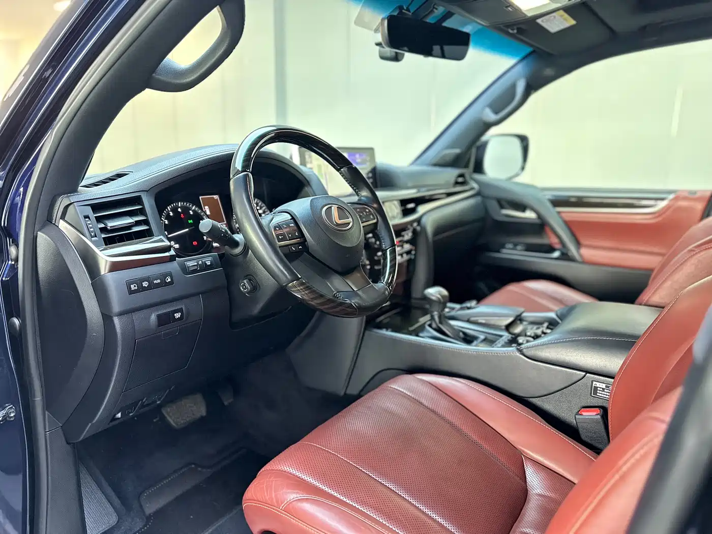 Lexus LX 2017 570 Dynamic Luxury фото 8
