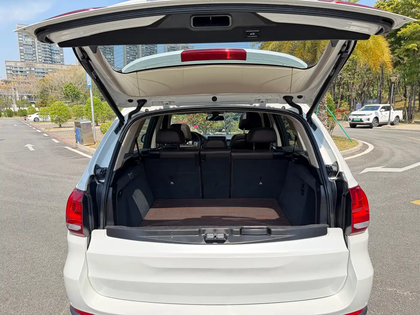 BMW X5 (Import) 2014 xDrive35i Leading фото 10