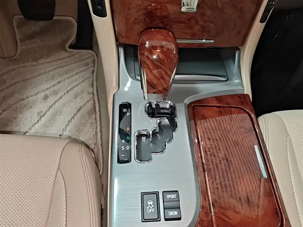 Toyota Crown 2012 2.5L Royal Leather Edition фото 14