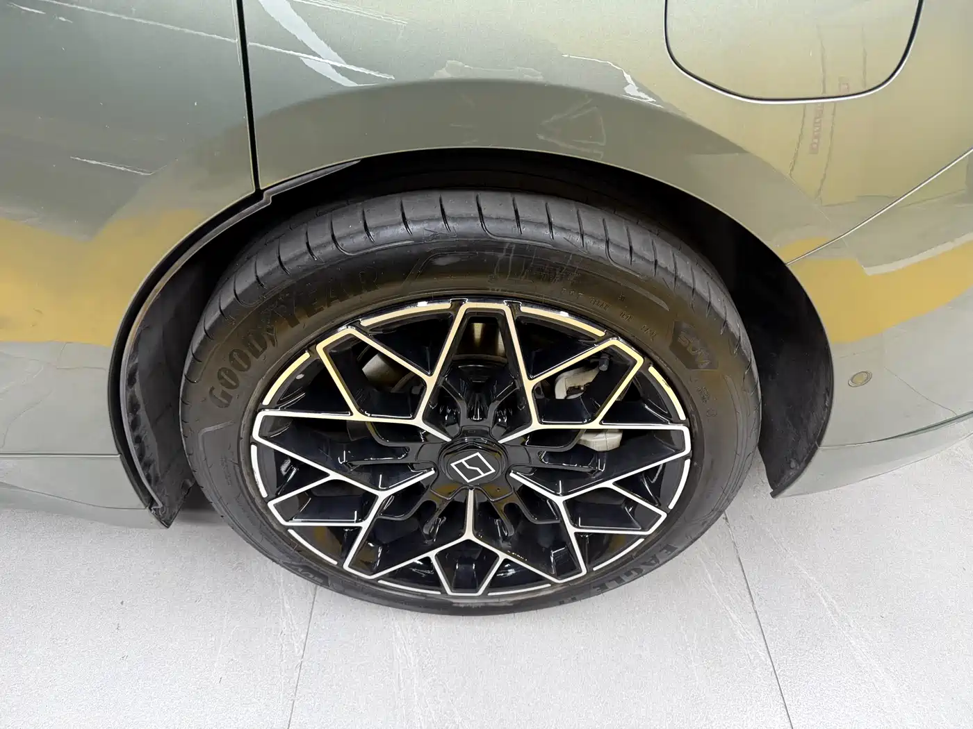 ZEEKR EXTREME KRYPTON 001