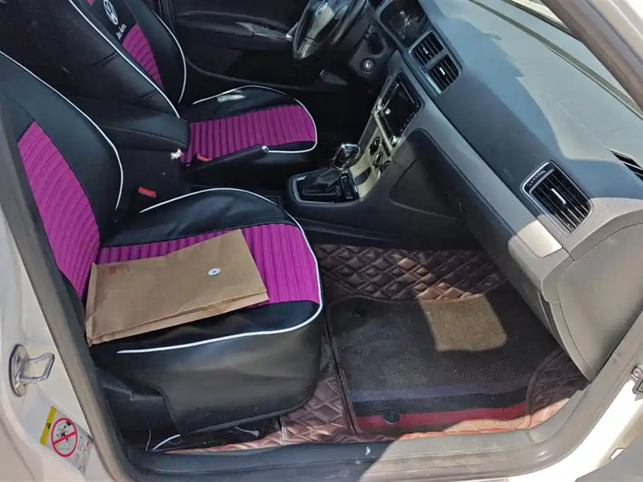 Volkswagen Lavida 2013 Facelift Classic 1.6L Automatic Comfort фото 8