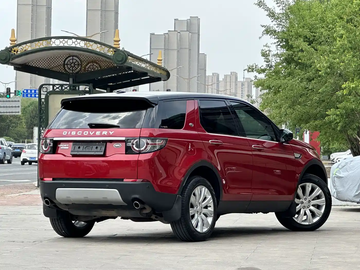 Land Rover Discovery Sport (Import) 2015 2.0T HSE Luxury фото 4