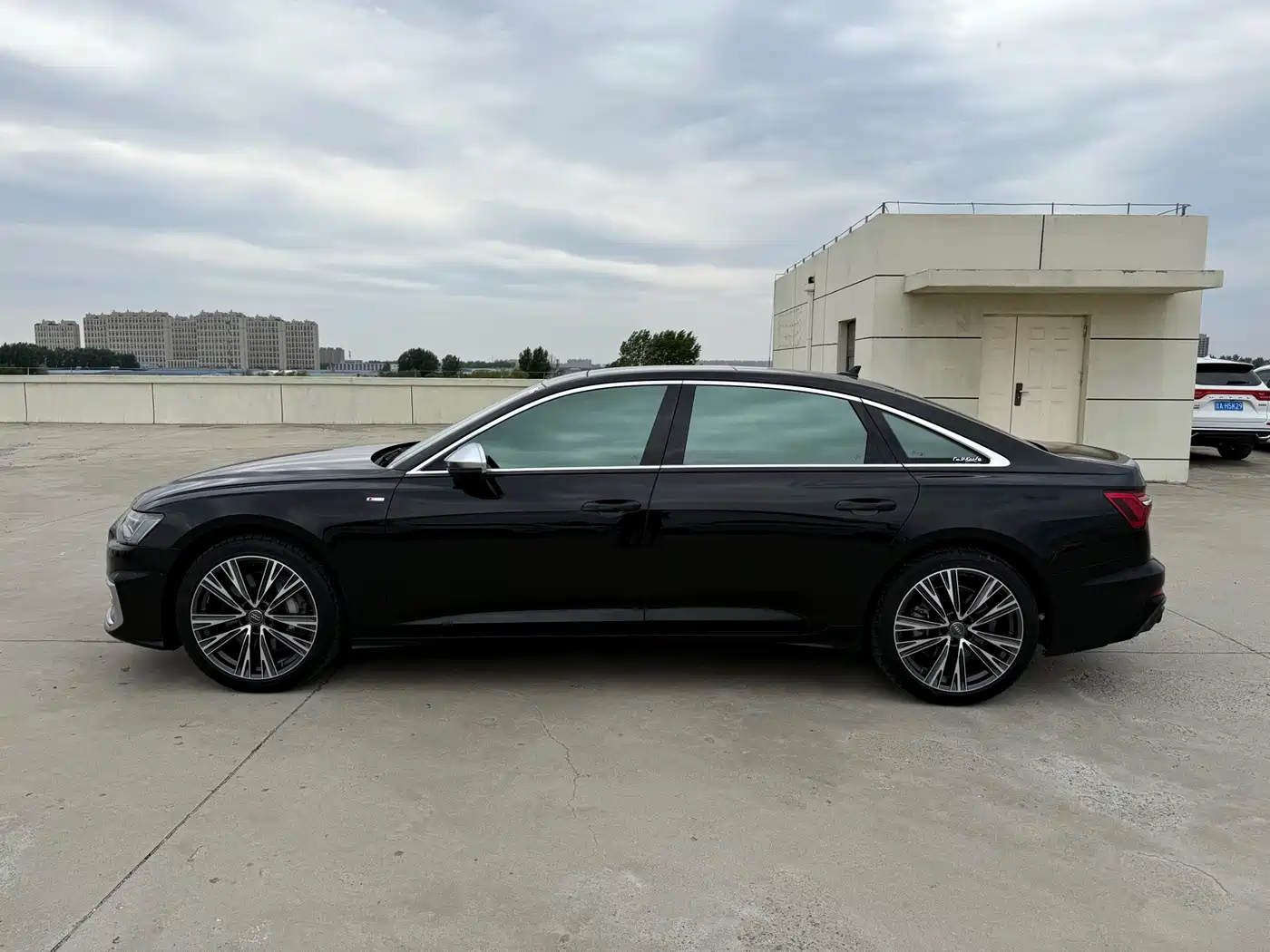 Audi A6L 2020 55 TFSI quattro Exclusive Dynamic фото 9