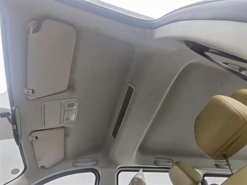 DONGFENG SCENERY E380