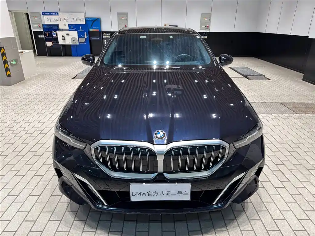 BMW 5 Series 2024 525Li M Sport Package фото 3