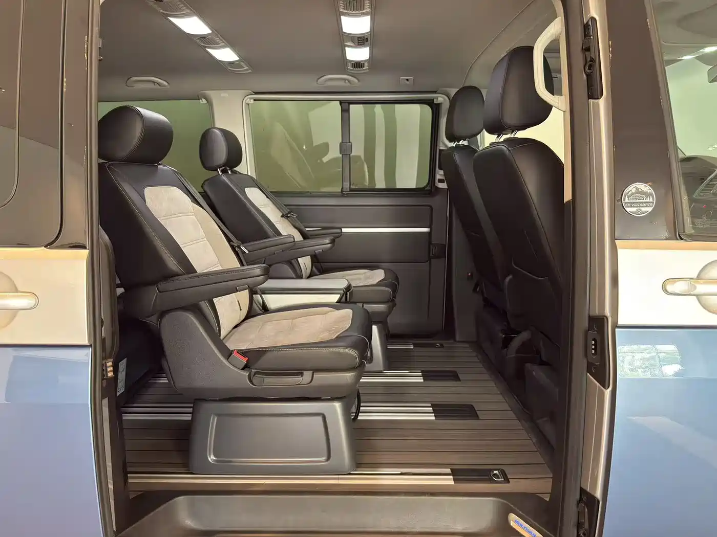 Volkswagen Multivan 2018 2.0TSI 4WD Leisure Edition 7-Seater фото 5