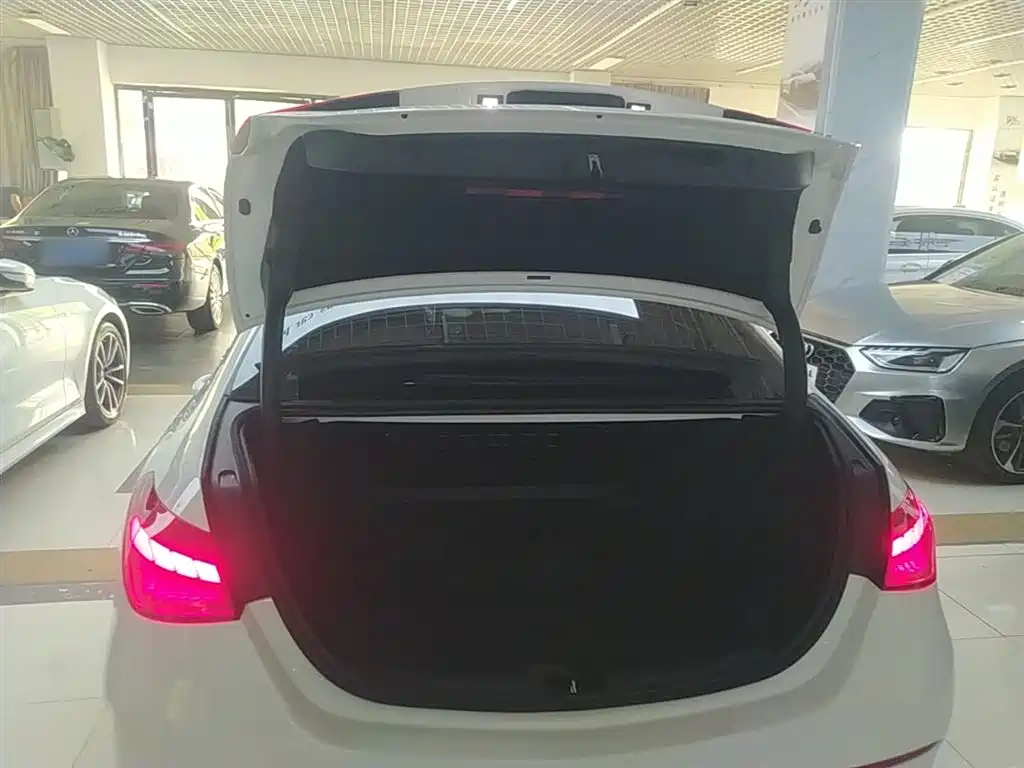 Mercedes-Benz C-Class 2024 Facelift C 260 L Sport фото 19