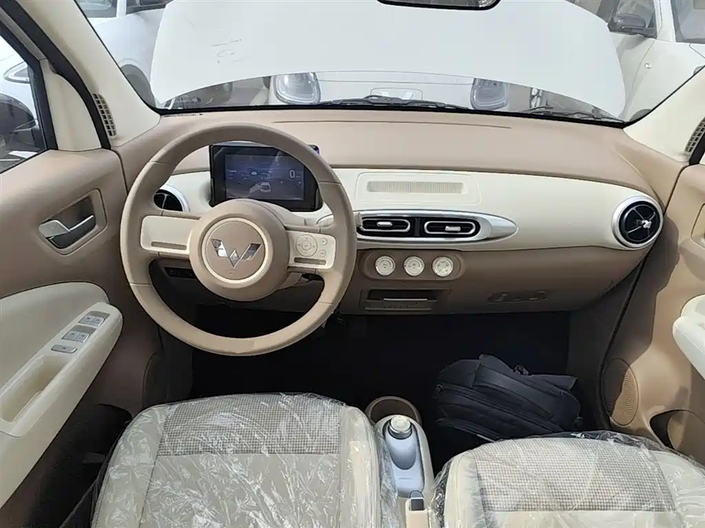 Wuling Motors Hongguang MINIEV 2026 2025 4-Door Advanced