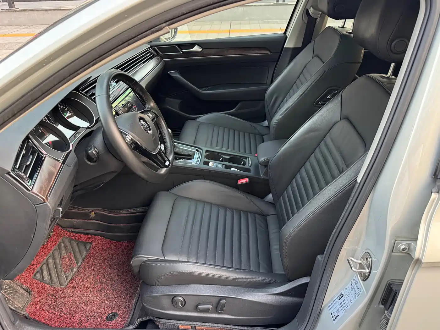 Volkswagen Magotan 2019 330TSI DSG Luxury Class China VI фото 7
