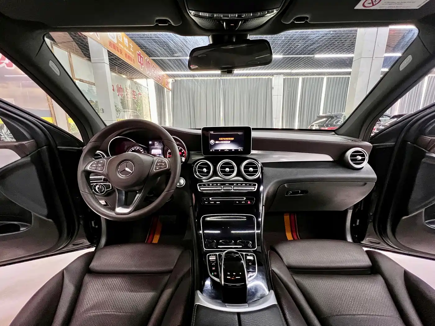 Mercedes-Benz GLC 2017 GLC 200 4MATIC фото 16