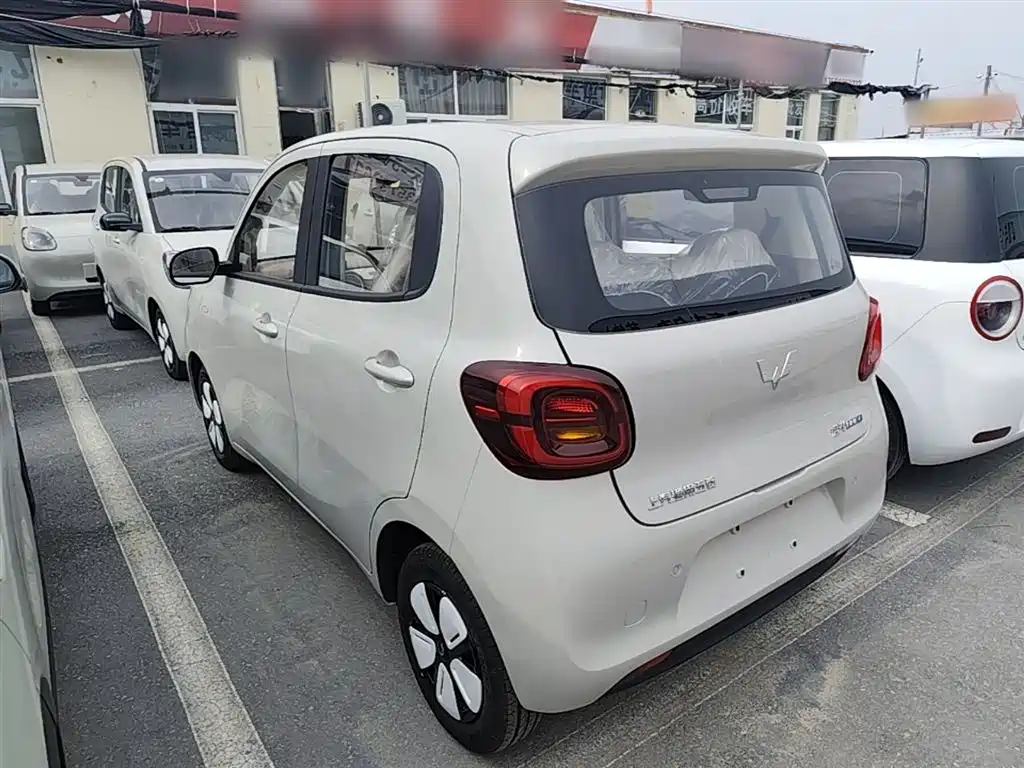 Wuling Motors Hongguang MINIEV 2026 2025 4-Door Advanced