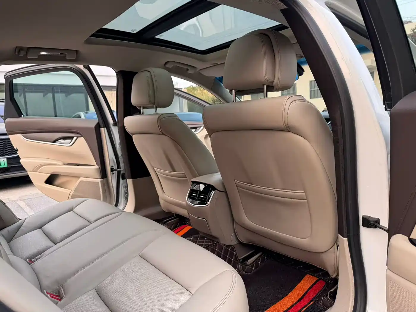 Cadillac XTS 2014 2013 Model 28T Comfort