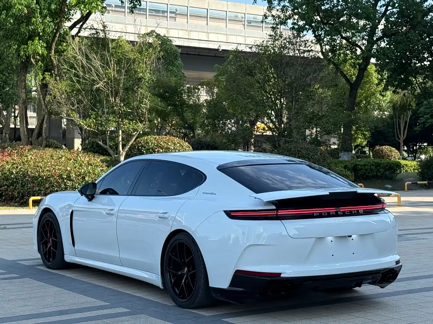 Porsche Panamera 2014 Panamera Executive 3.0T фото 4