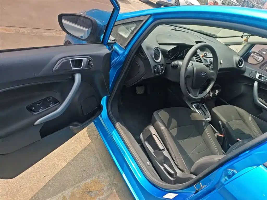 Ford Fiesta 2015 2013 Hatchback 1.5L Automatic Fashion
