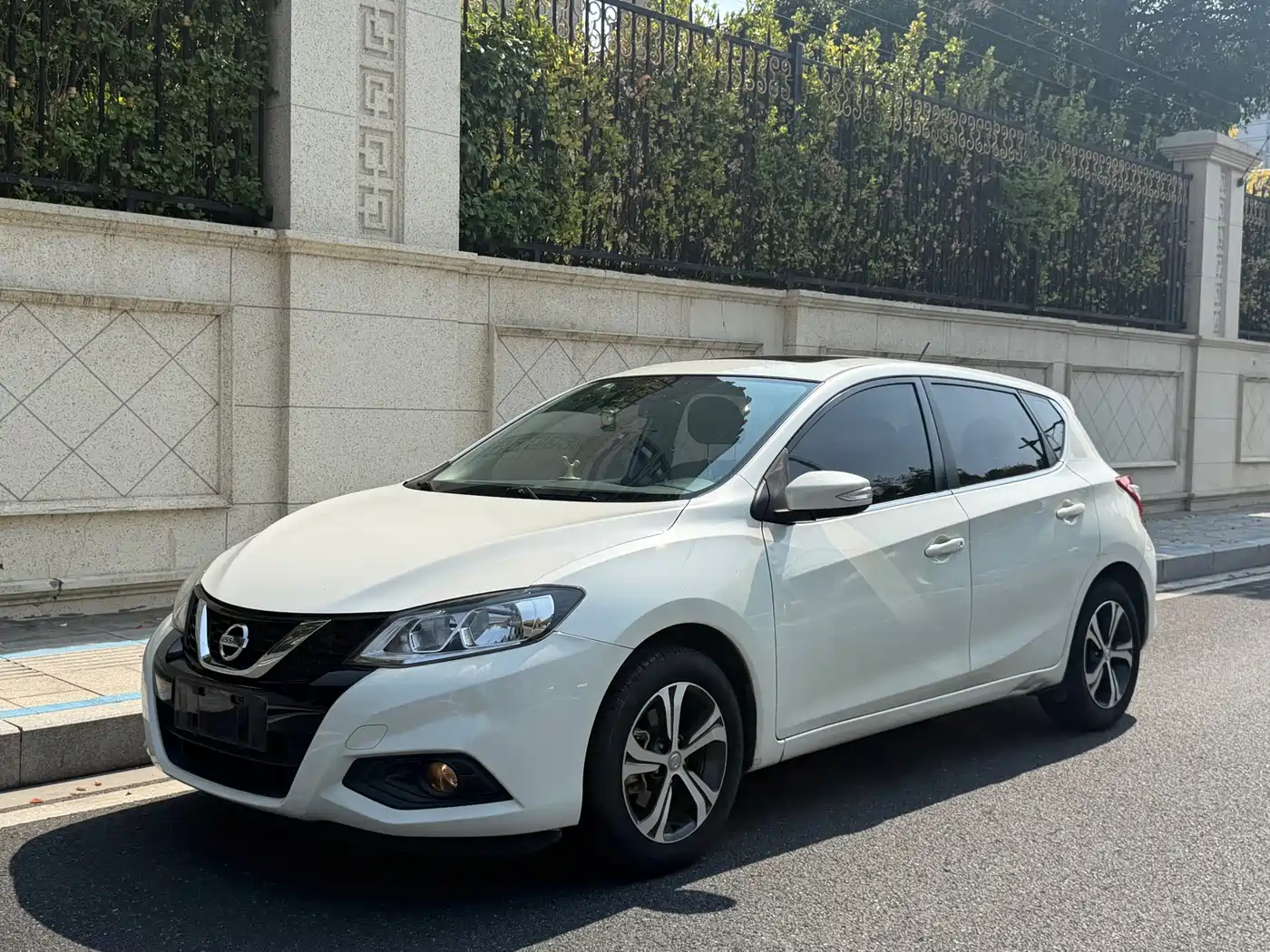 Nissan Tiida 2016 — пригон из Китая