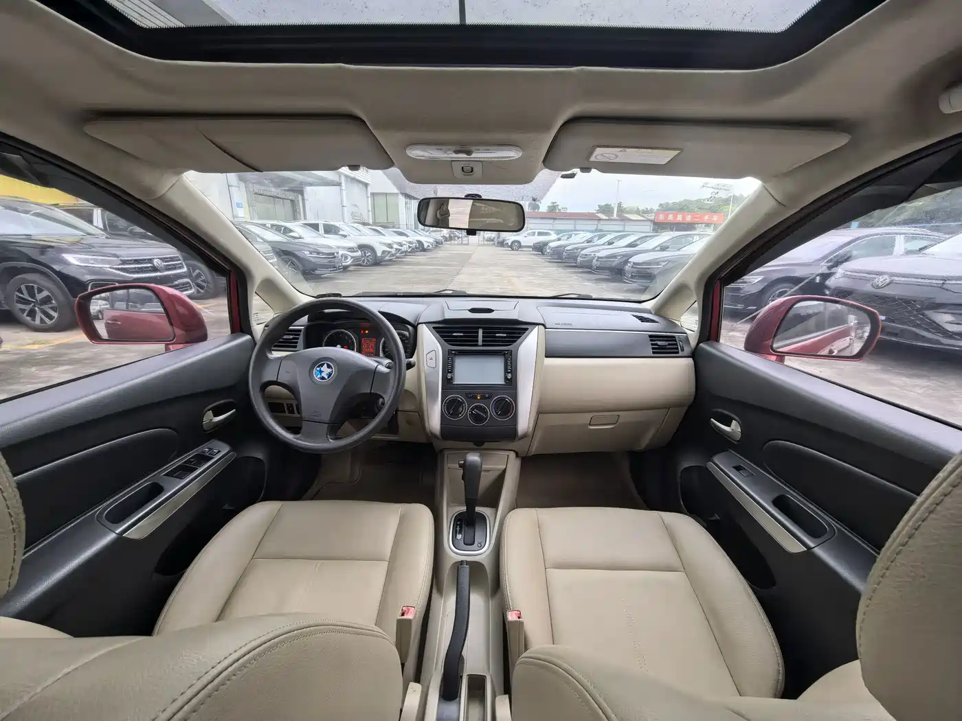 Venucia R50 2014 2013 1.6L Automatic Beidou Navigation