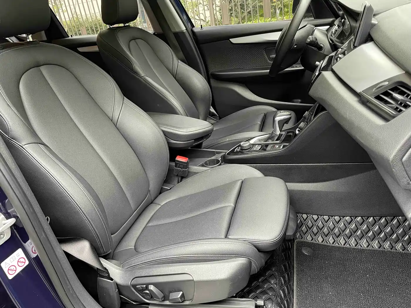 BMW 2 Series Touring 2016 218i Fashion Model фото 6