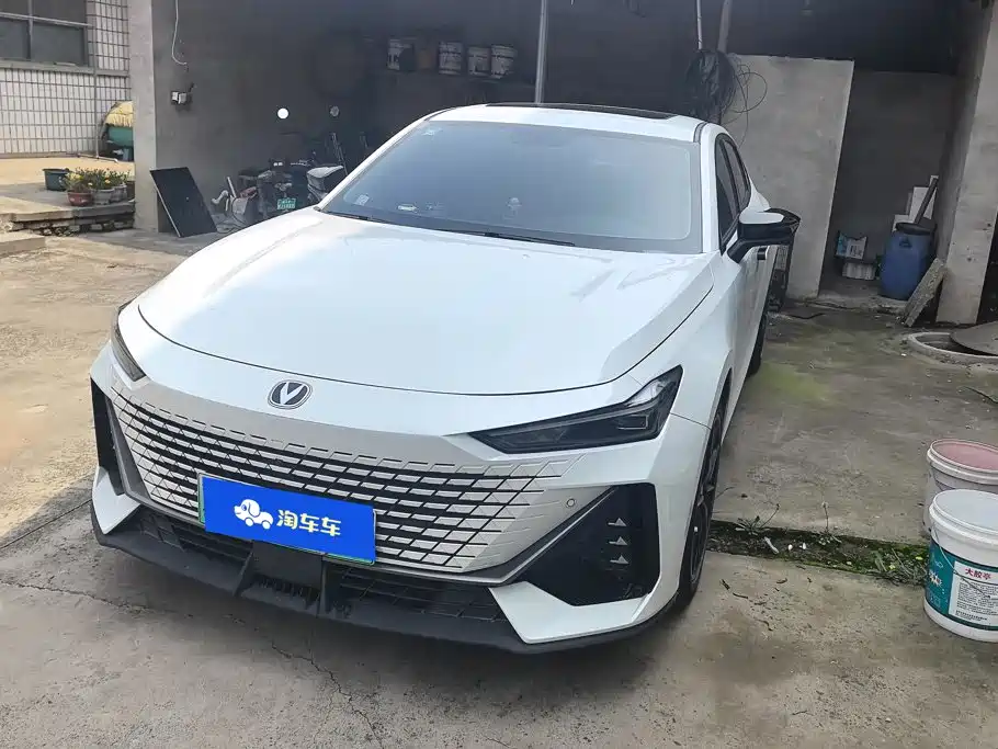 Changan UNI-V iDD 2023 2023 Smart Electric iDD 1.5T 113km Smart Fun Type (Rapid Edition)