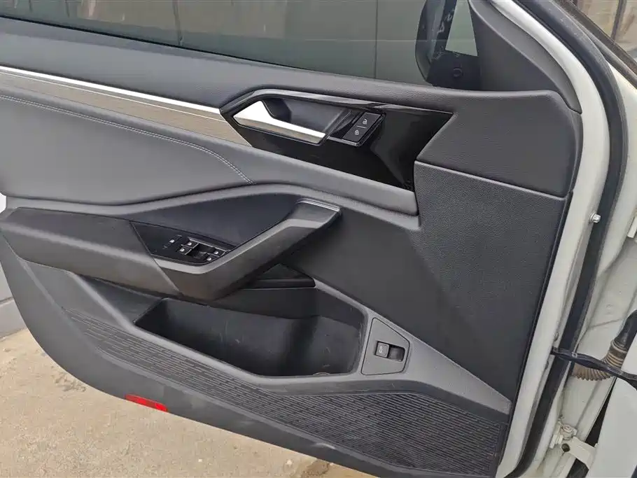 Volkswagen Sagitar 2021 200TSI DSG Comfort Smart Edition фото 7