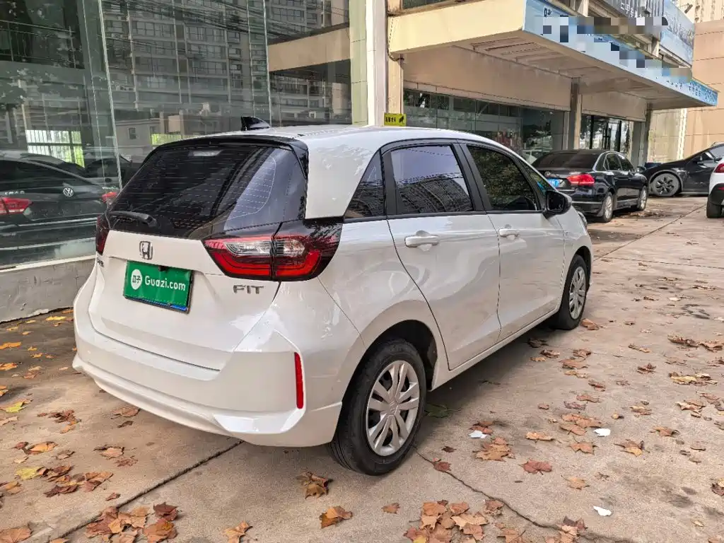 Фото 7 - Honda Fit