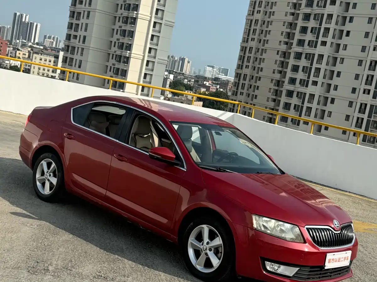 Škoda Octavia 2015 1.6L Automatic逸杰版 фото 3