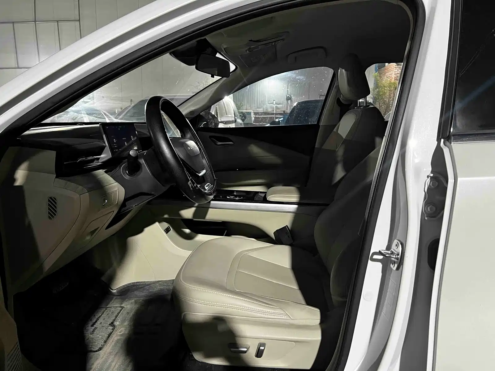 صورة 4 - Wuling Motors Wuling Xingguang