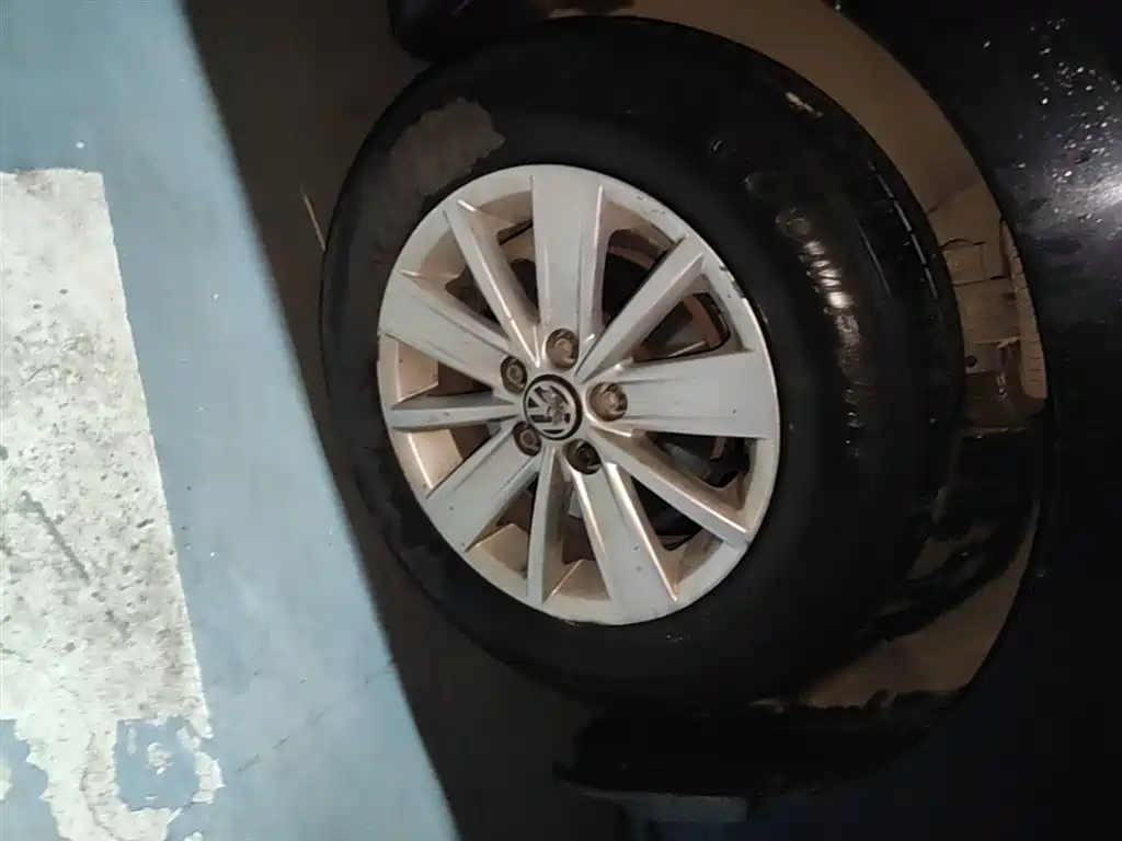 Volkswagen Santana 2015 1.6L Automatic Trend Edition фото 23