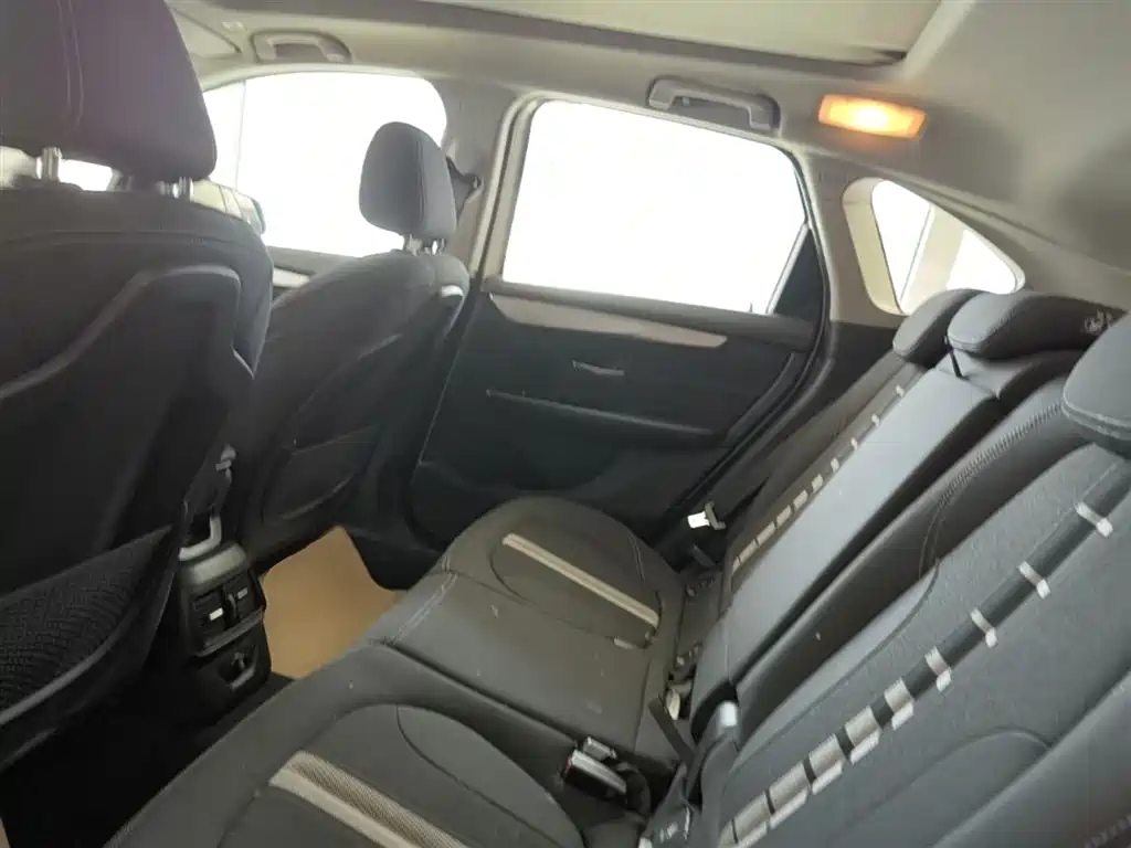 BMW 2 Series Tourer (Import) 2015 218i Leading Type фото 17