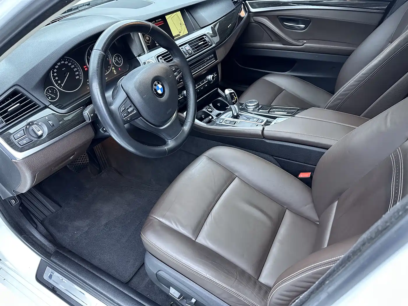 BMW 5 Series 2014 525Li Luxury Design Package фото 6