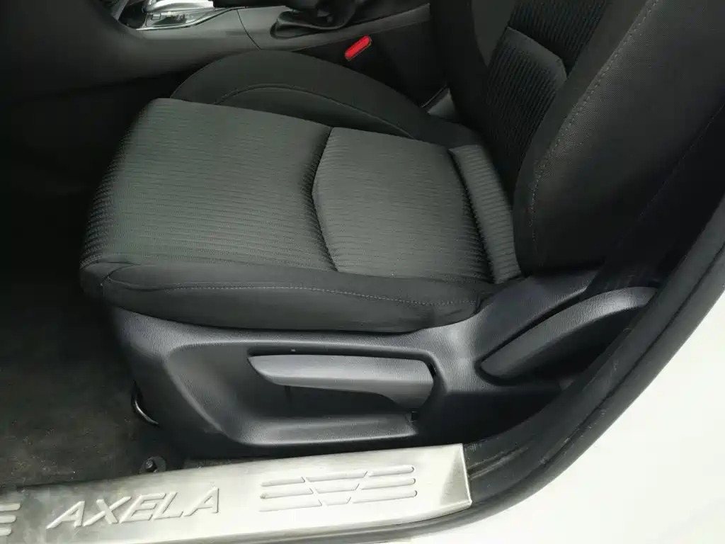 Photo 20 - Mazda Mazda 3