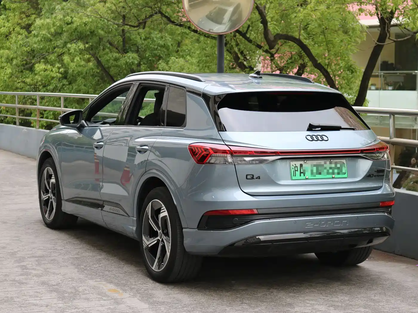 Audi Q4 e-tron 2023 40 e-tron Creation Night Edition фото 3