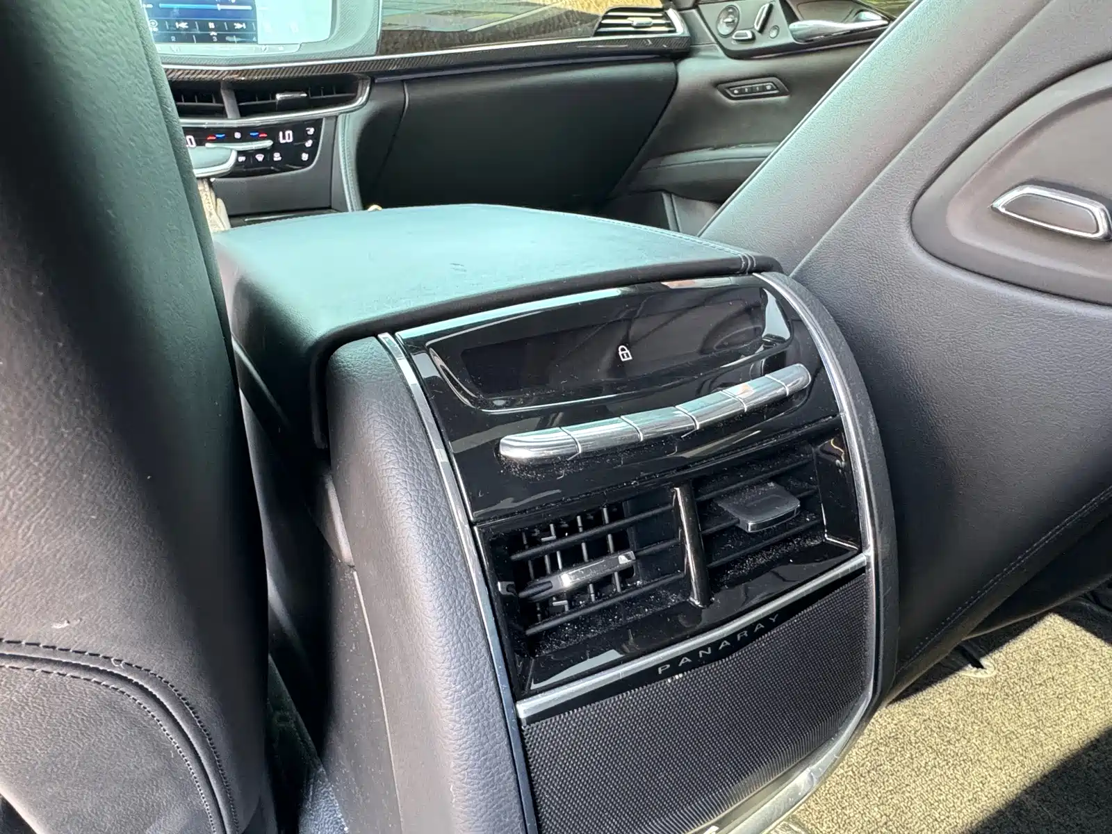 Фото 14 - Cadillac CT6