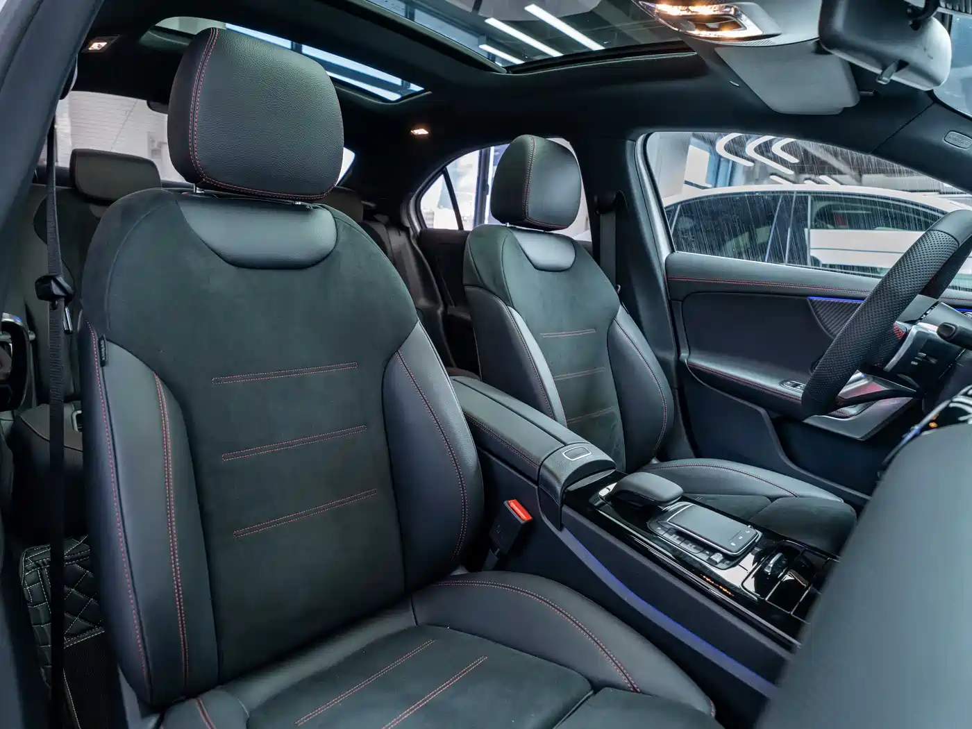 Mercedes-Benz A-Class 2024 A 200 L Fashion Edition фото 11