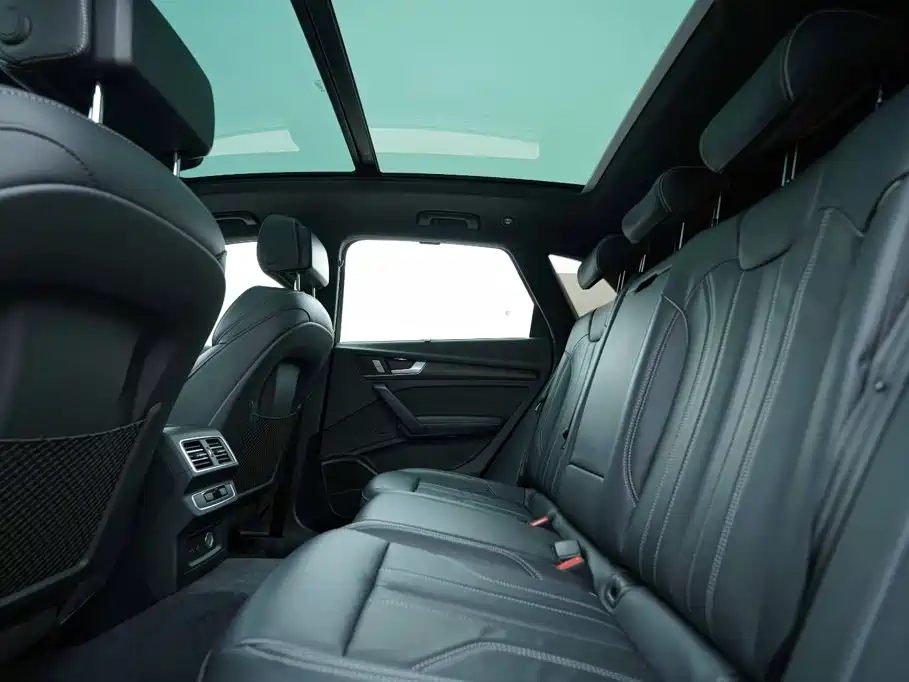 Photo 20 - Audi Q5L