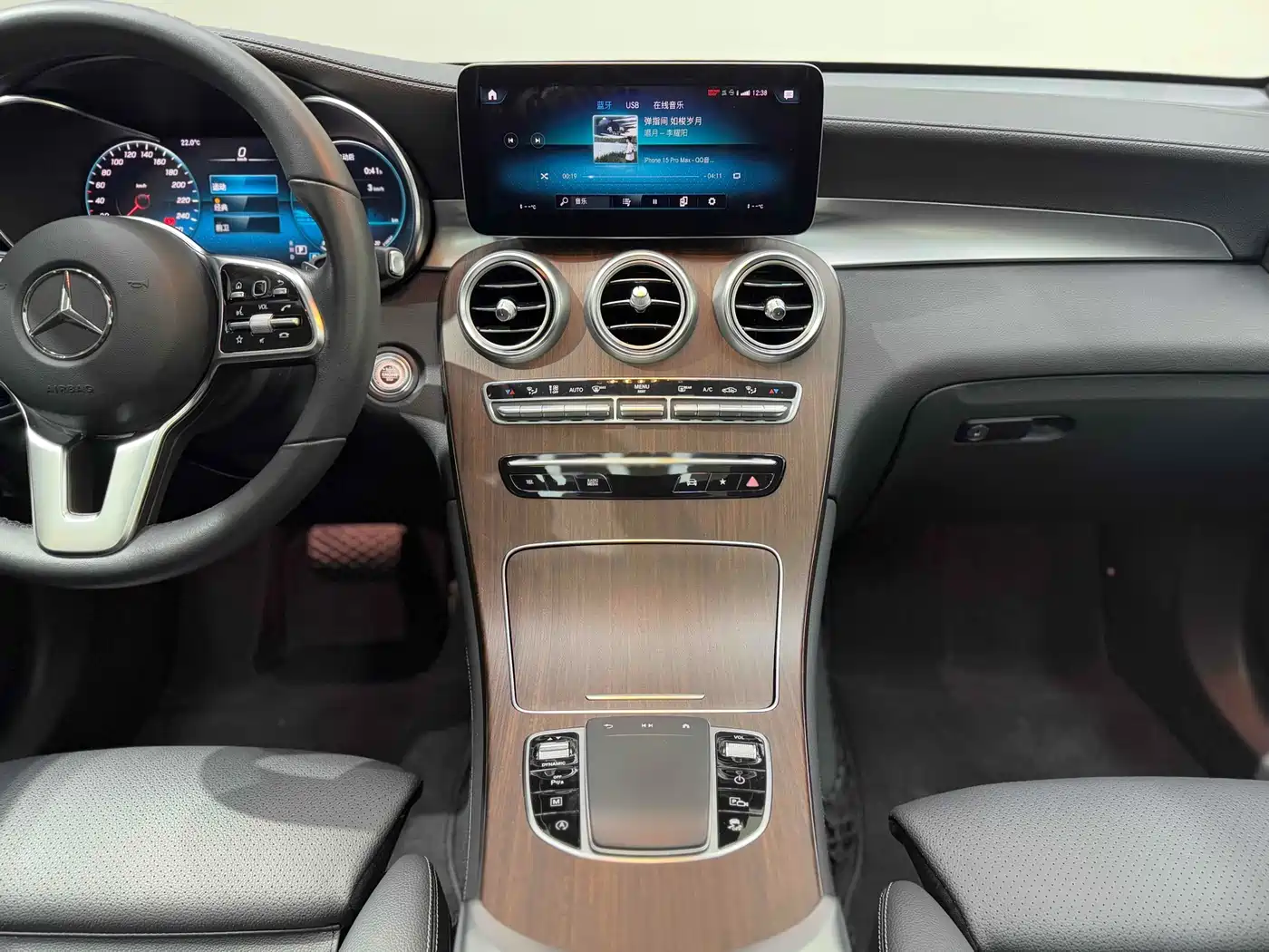 Mercedes-Benz GLC 2020 GLC 300 L 4MATIC Luxury фото 21
