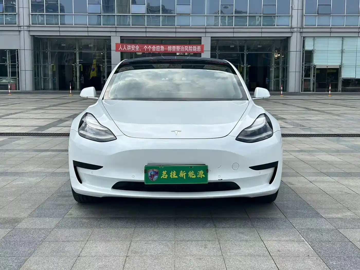 Tesla Model 3 (Import) 2019 2019 Standard Range RWD Upgraded Edition