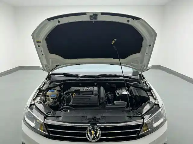 Volkswagen Sagitar 2015 230TSI Automatic Comfort фото 14