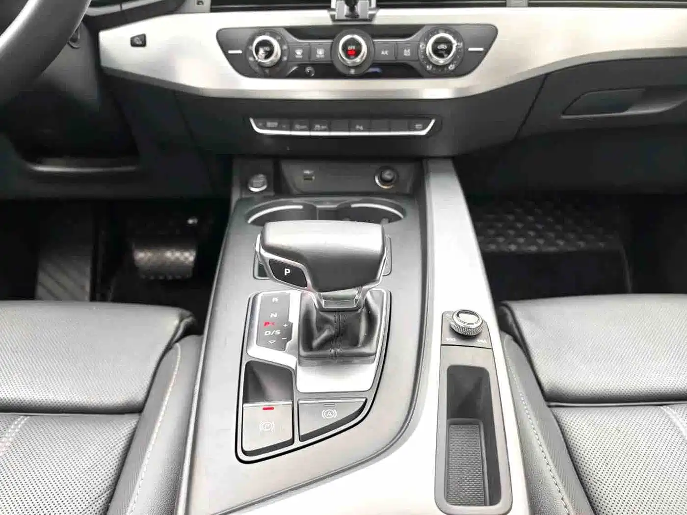 Audi A4L 2020 40 TFSI Fashion Dynamic Edition фото 8