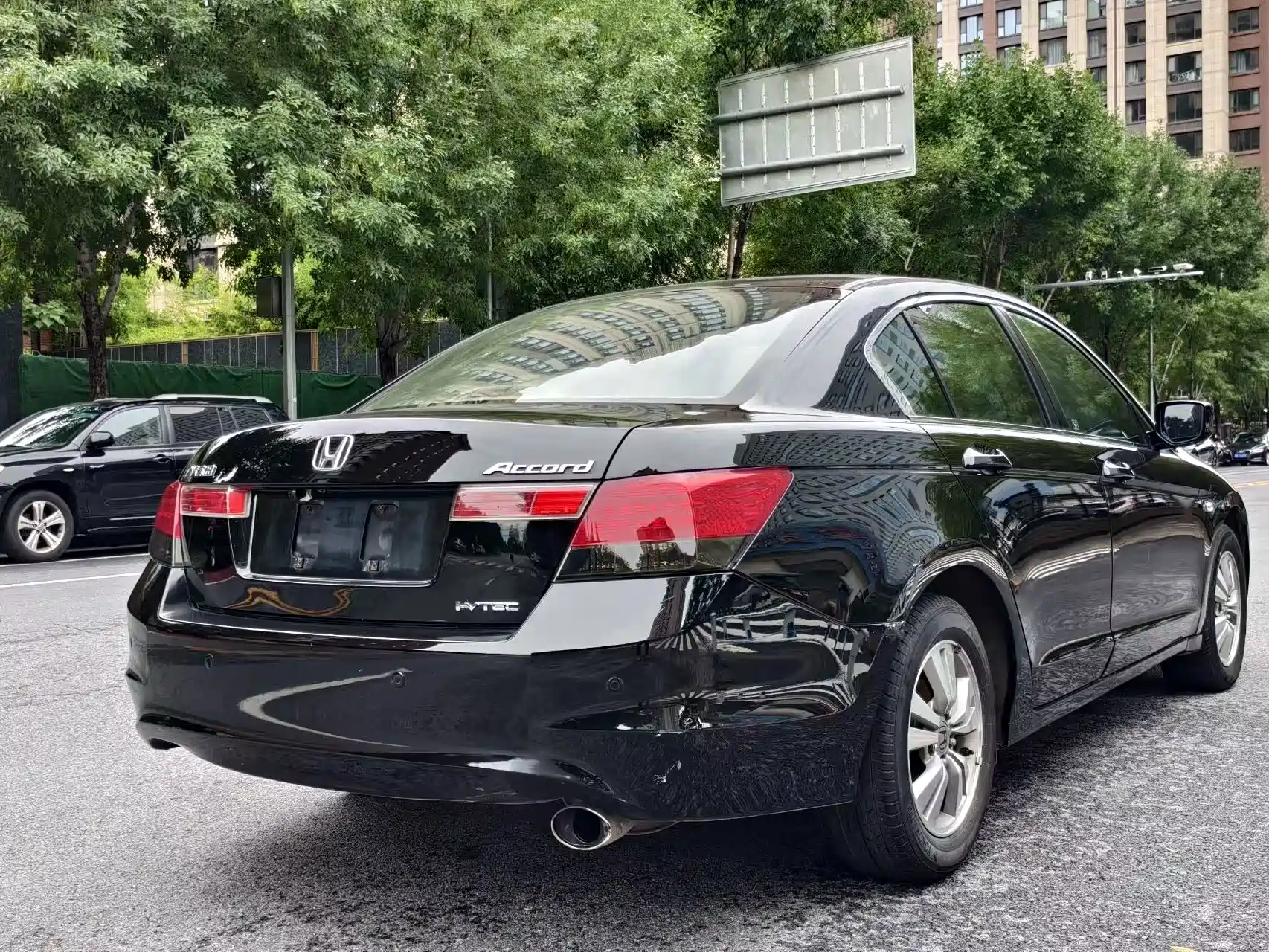 Photo 5 - Honda Accord