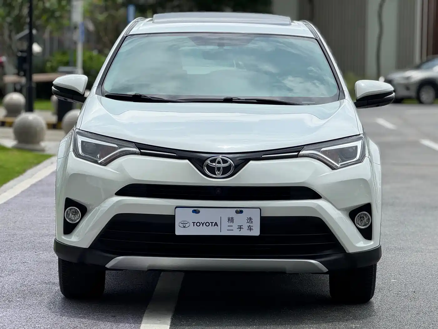Toyota RAV4 Rongfang 2016 2.5L Automatic 4WD Elite фото 2