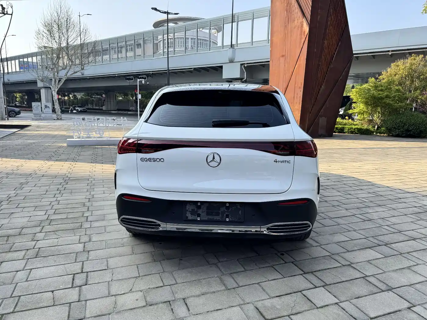 MERCEDES-BENZ EQE SUV