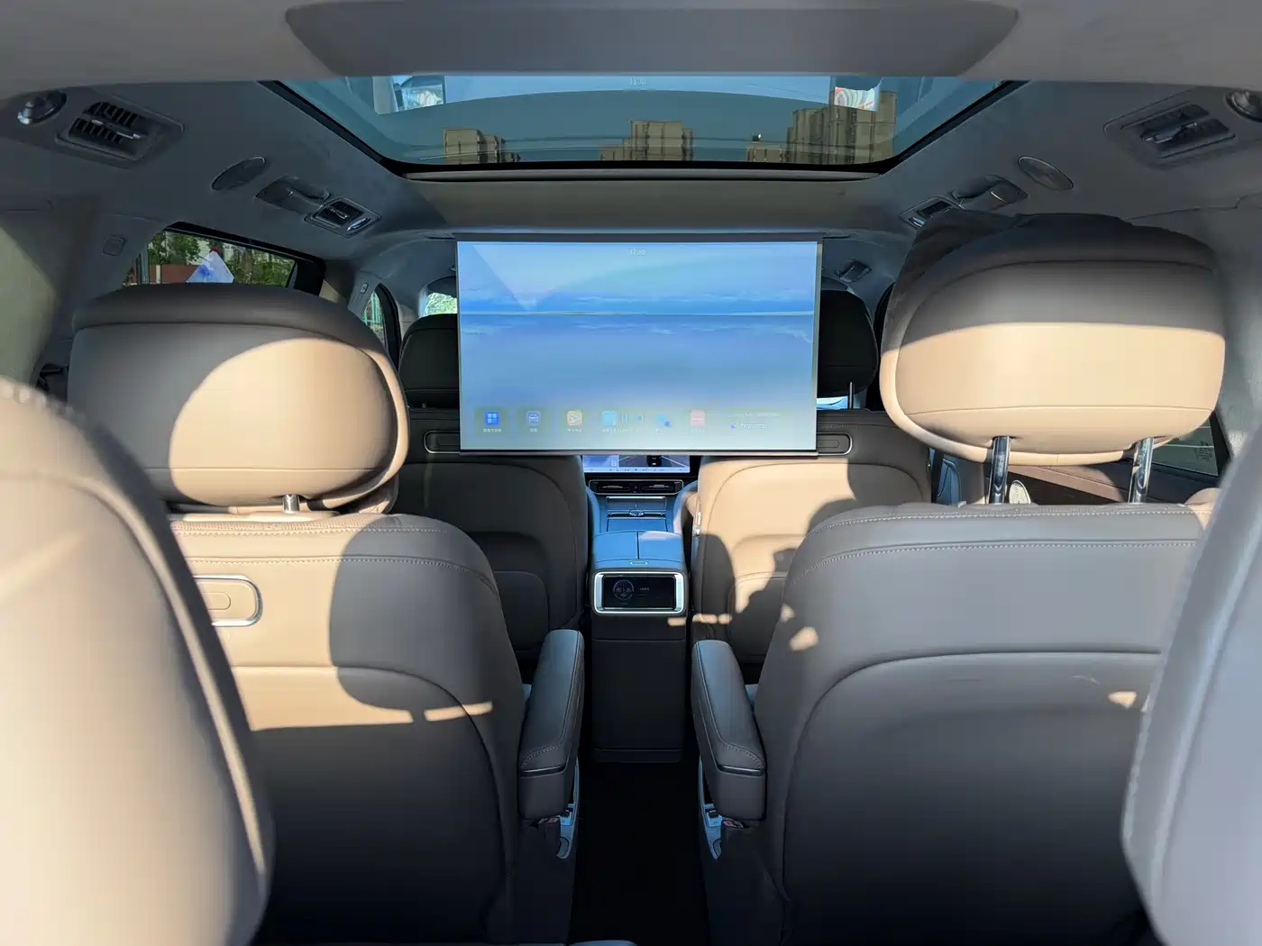 AITO Wenjie AITO M9 2025 Extended Range Ultra 52kWh 6-Seater фото 17