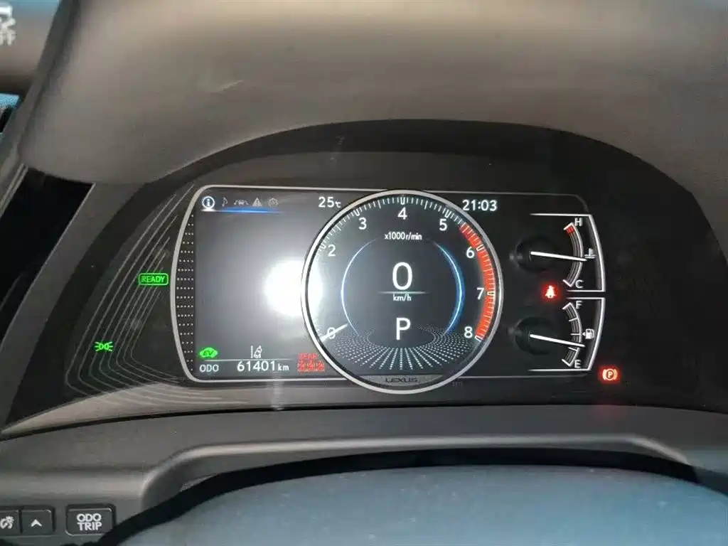 Lexus ES 2021 300h Excellence Edition фото 5