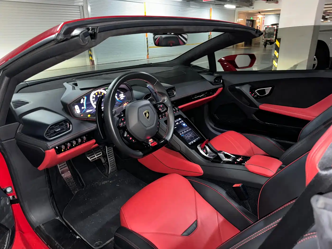 LAMBORGHINI HURACÁN