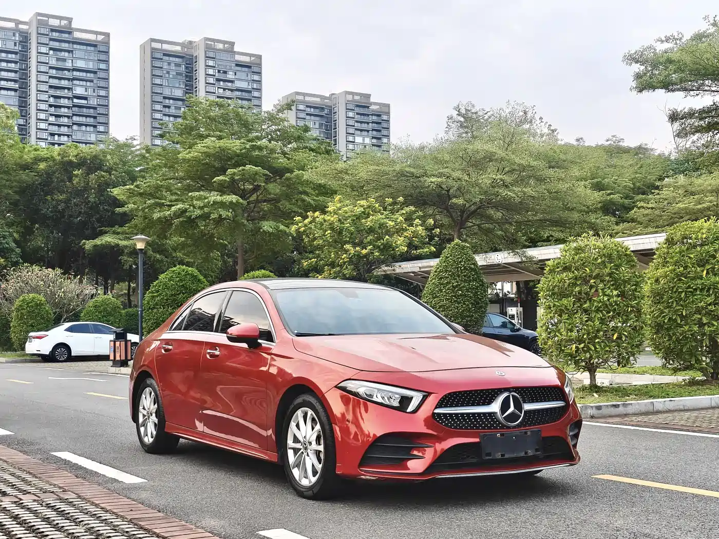 Mercedes-Benz A-Class 2019 A 200 L Sport Sedan фото 4